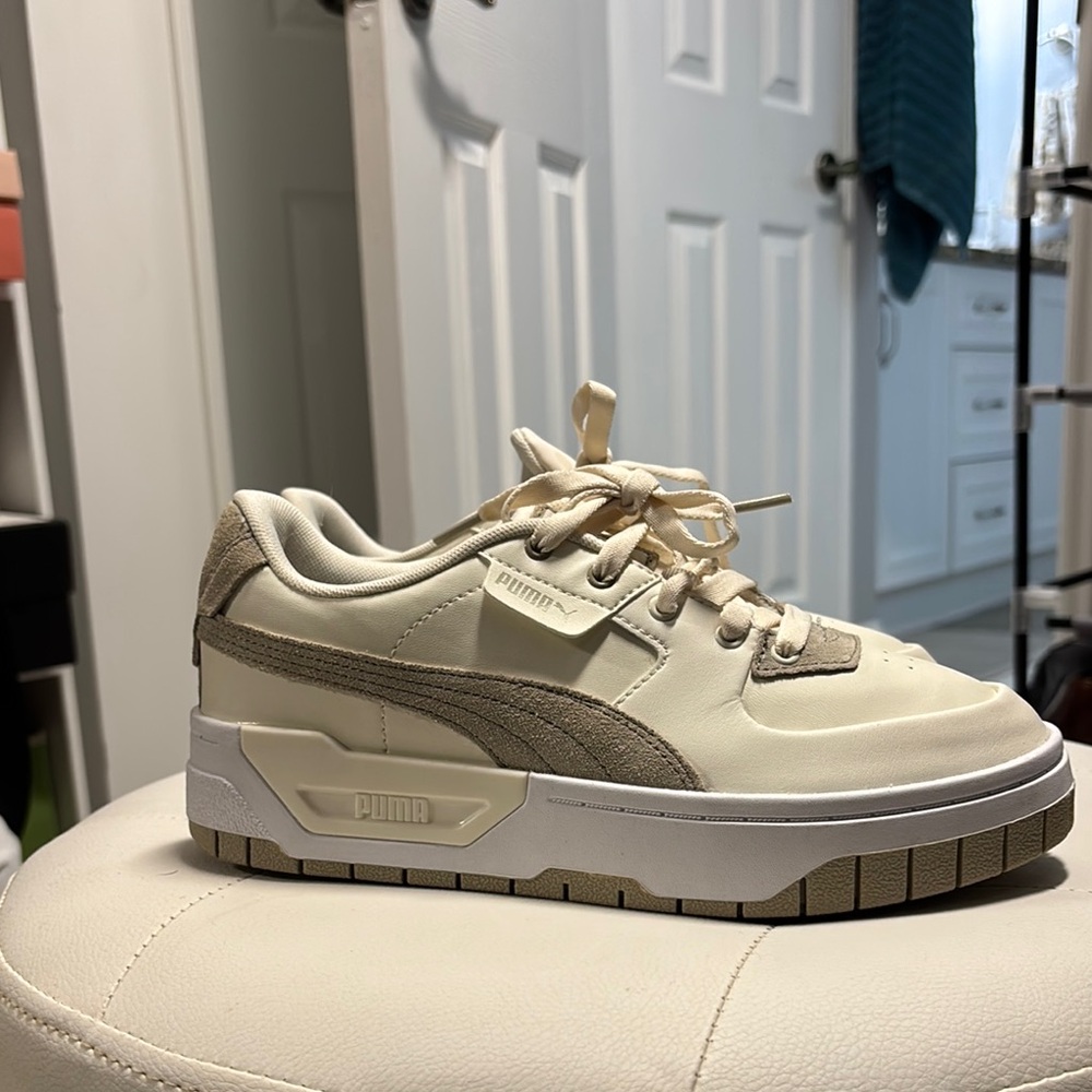 Puma Cream and Tan Sneakers with Chunky Sole and Traditional Lacing